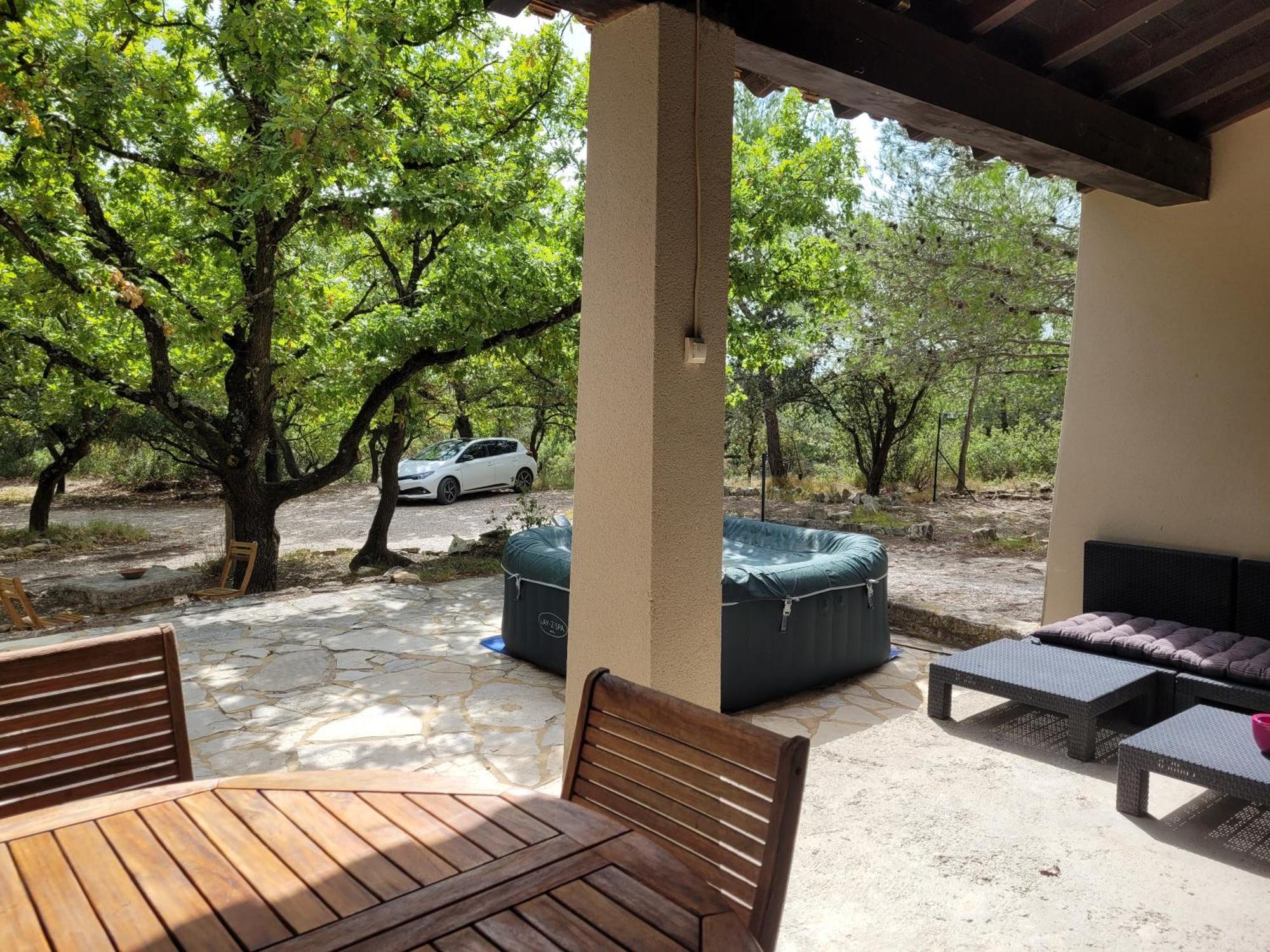 Borie En Provence Guest House Velleron Exterior photo